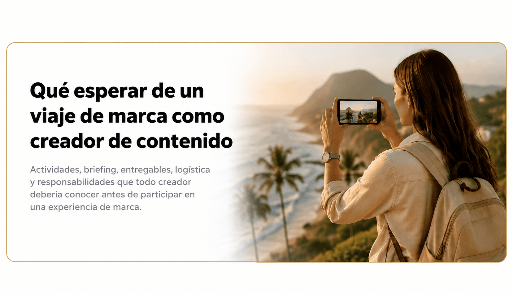 Creadora de contenido grabando contenido durante un viaje de marca frente al mar